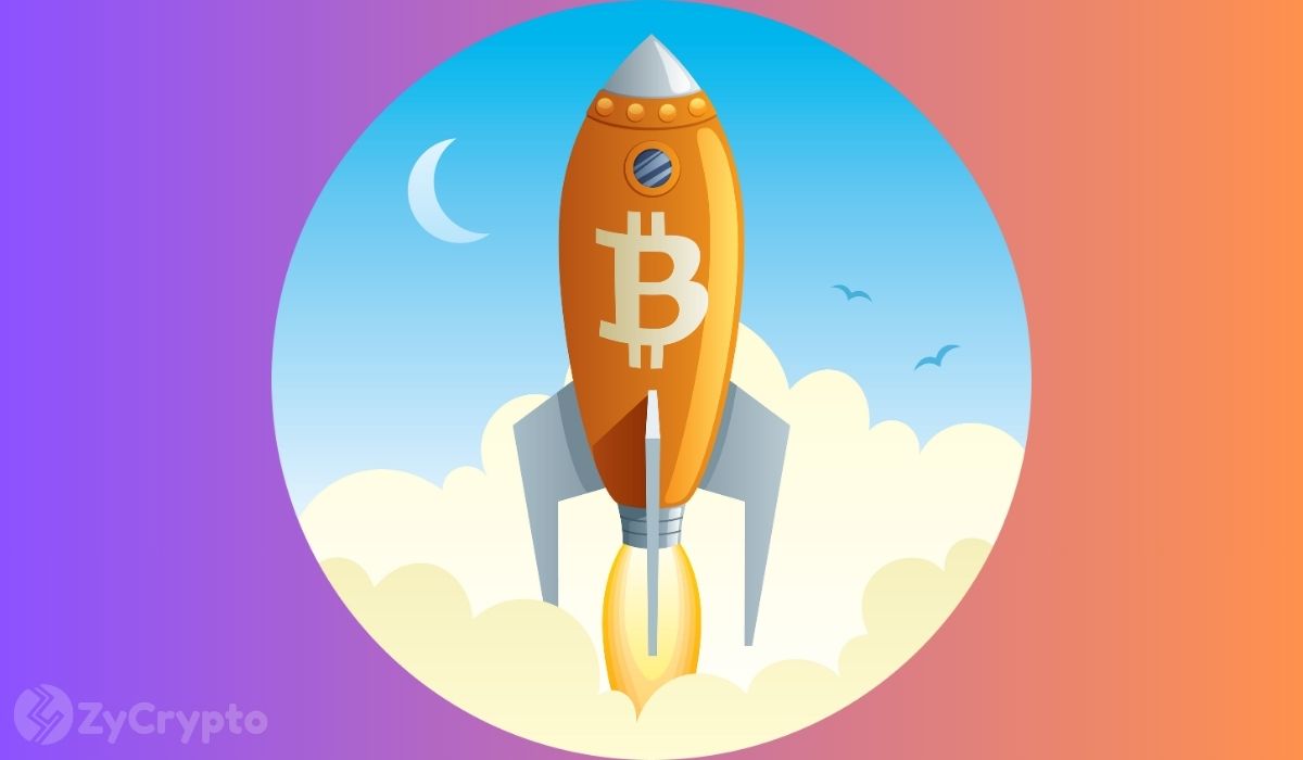 Bitcoin Golden Cross Pattern Emerges as Price Holds $62,000 Support