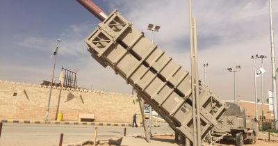 Saudi Arabia Pauses Houthi Airstrikes, Oman Mediates — What It Means for Bitcoin