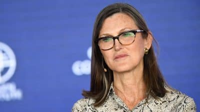 ARK Invest's Cathie Wood Predicts AI-Driven Deflation to Strengthen Dollar