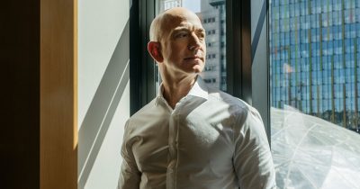 Jeff Bezos Sells $4 Billion in Amazon Stock as Company Hits $3 Trillion Valuation