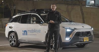 Mobileye Plans US Robotaxi Launch Next Year, Challenging Waymo