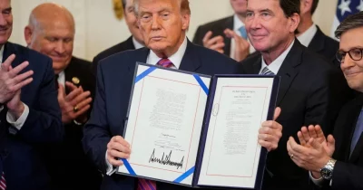 Stablecoin Bill GENIUS Act Targets Dollar Dominance, Favors Large Issuers