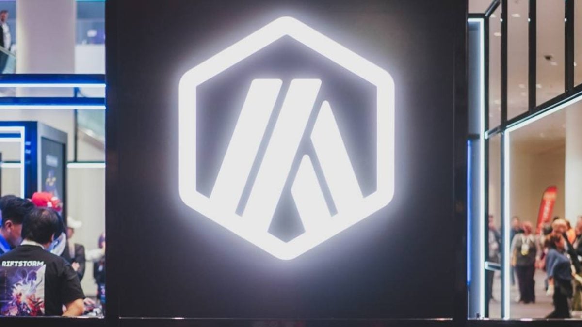 Arbitrum DAO Reports $6.2M Income for First Half, Robinhood Chain Adds New Revenue