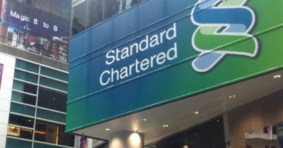 Standard Chartered Warns of Rising Treasury Yields if Fed Stays Dovish