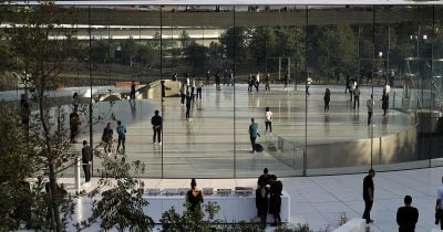 Apple Earnings Dip as Amazon Surges on AI-Driven Cloud Demand
