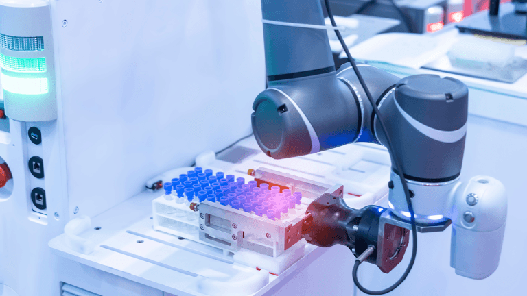 Polish Academy of Sciences AI Lab Finds Four New Chemical Reactions in 30 Days