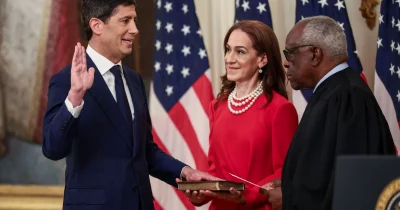 Kevin Warsh Sworn In as Federal Reserve Chair Amid Inflation and Crypto Uncertainty