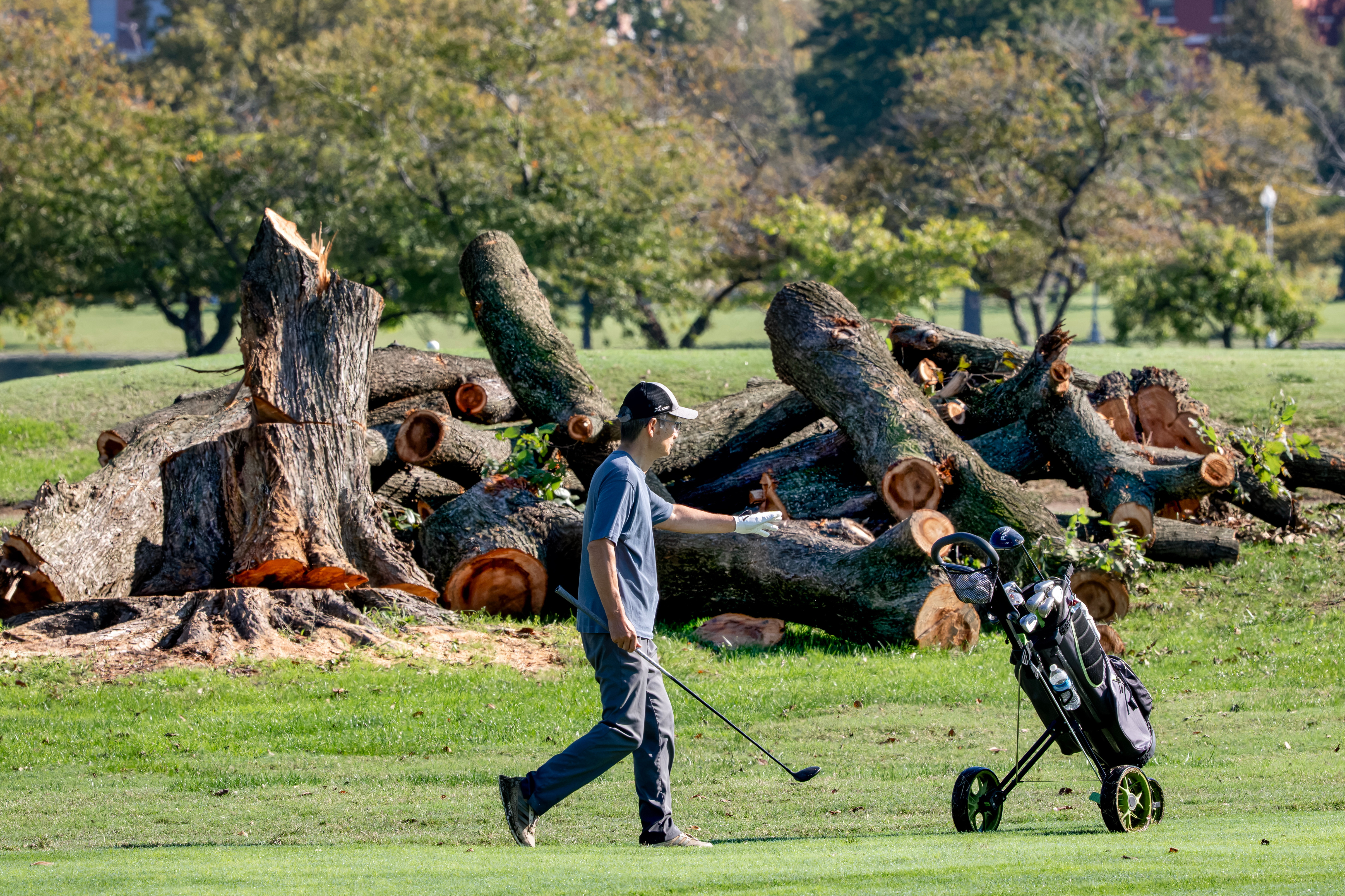 Trump Moves to Close D.C. Golf Course for Renovation Despite Ongoing Legal Fight