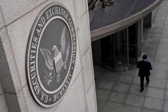 SEC Delays Onchain Stock Trading Plan Amid Wall Street Pushback on Crypto Exemptions