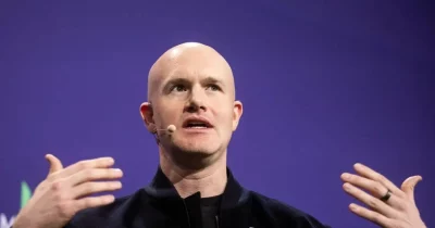 Coinbase CEO Armstrong Calls Crypto Profits for Politicians 'Complicated,' Warns of Regulatory Bocks