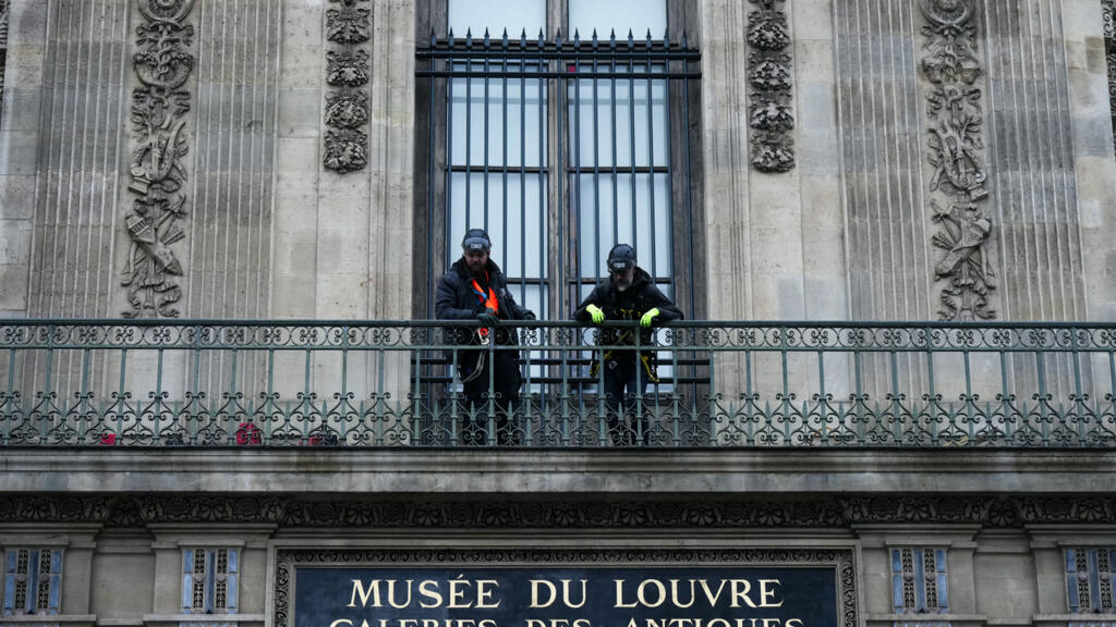 Louvre Crown Jewels Still Missing a Year After $100M Heist as Four Suspects Wait on Trial