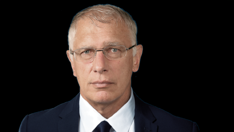 Doug Casey Warns of Global Financial Instability as Debt, Conflict, and AI Converge