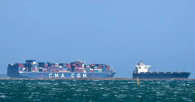 Iran Formalizes Strait of Hormuz Transit Fee, Considers Crypto Payments