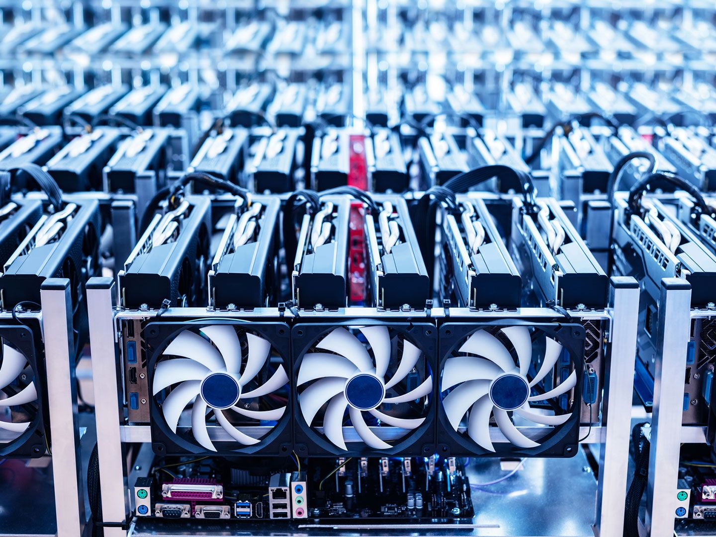 Bitcoin Miners Near Breakeven as Hashrate Tracks Price Movements