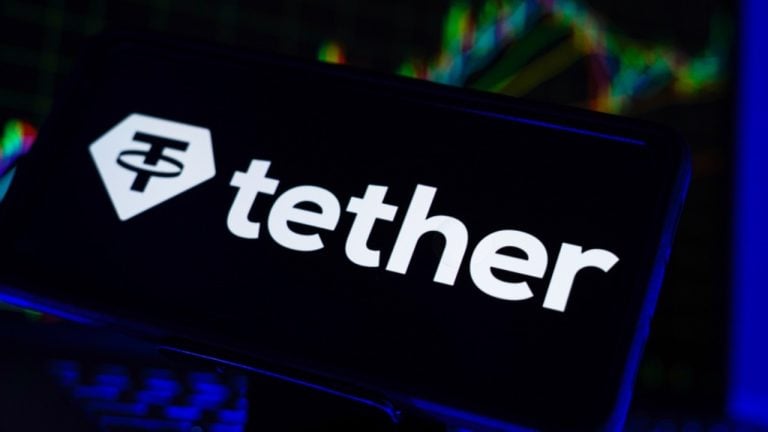 Tether's USDT Supply Drops $5.5B as Stablecoin Market Contracts Sharply