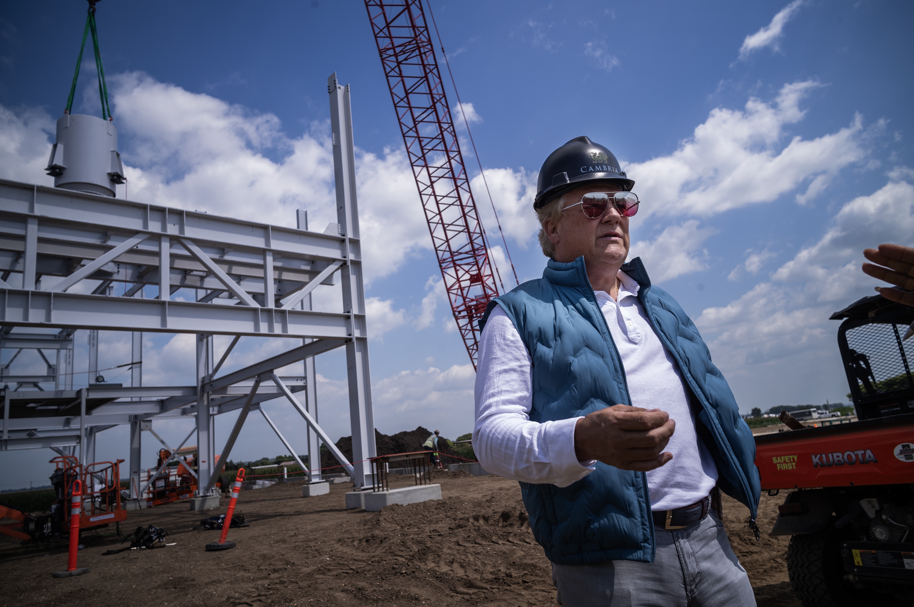 U.S. Quartz Tariffs Win Sets Precedent for Crypto Hardware Crackdown