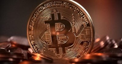 Bitcoin Decouples from Stocks as Stagflation Fears Rattle Markets