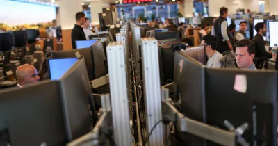 U.S. Jobs Data Surprises to the Upside, Prolonging High-Rate Pressure on Crypto Markets