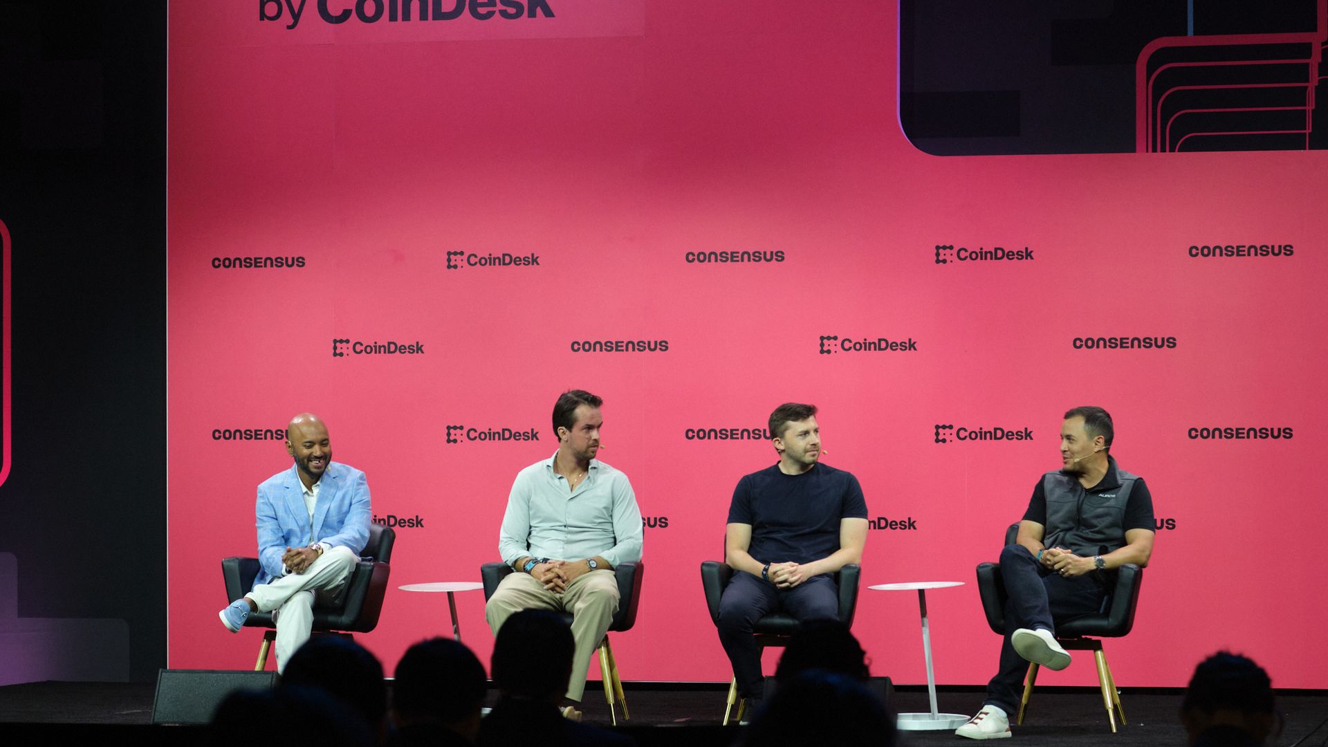 Institutional Investors Still Missing from Perpetual DEXs, Consensus Miami Panel Says