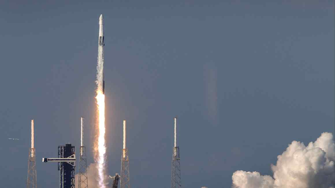 SpaceX IPO Expected Next Month; D1 Capital's $20B Stake Adds to Crypto Capital Crunch