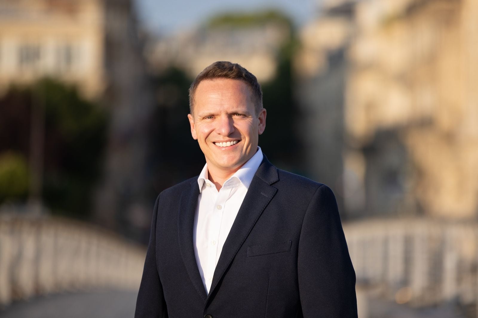 Cambridge Chair Resigns After Credential Probe — and Crypto