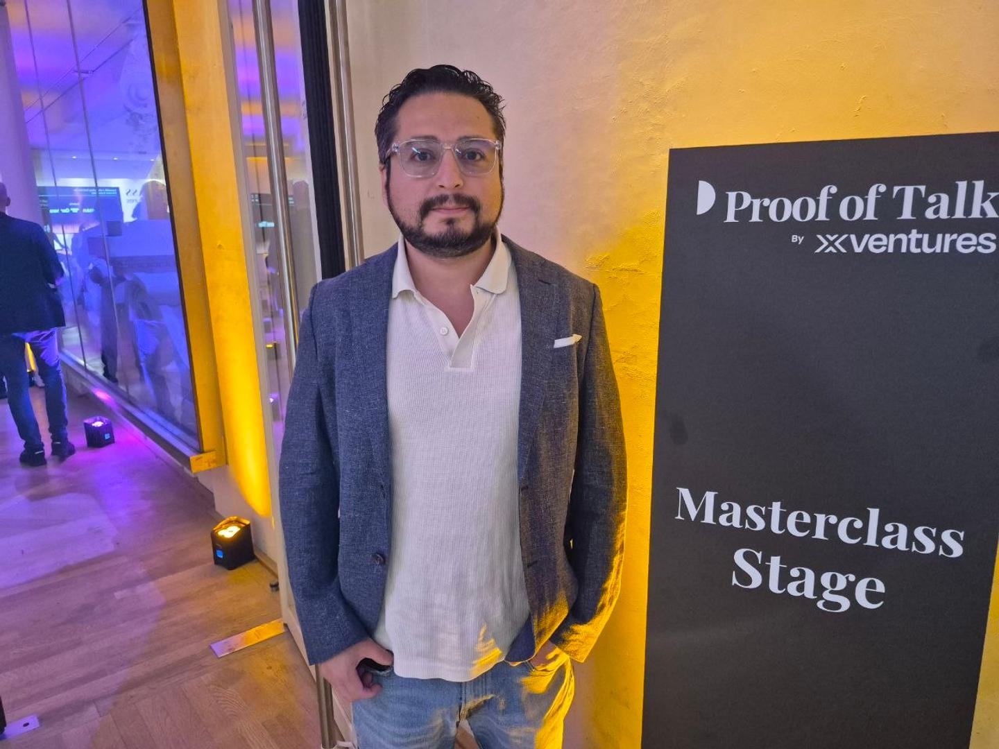 Brickken CEO: EU Rules Stifle Tokenized Finance Startups, U.S. and AI to Dominate