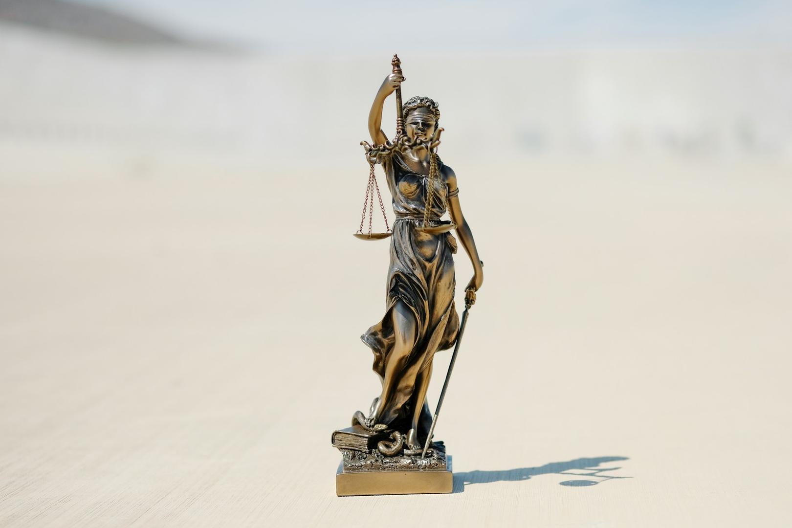 Tether Sued Over $42.4M USDT Freeze That Preceded Seizure Warrant