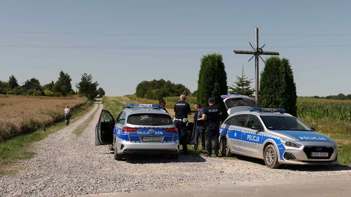 Sikorski Tells NATO to Brace for Deadly Russian Hybrid Attack