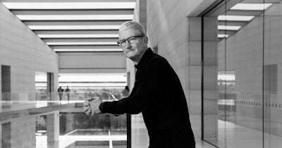 Apple Faces Memory Chip Shortage That Tests Cook's Supply Chain Skills