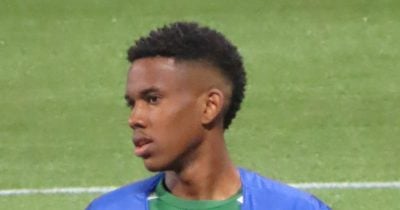 Estevao Header Secures Chelsea Draw Against Tottenham in Sydney Friendly