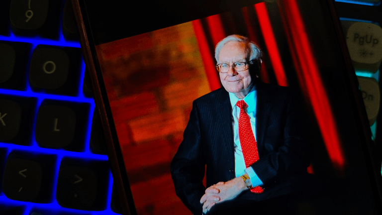 Peter Buffett Didn't Know His Father Was a Billionaire Until His 20s