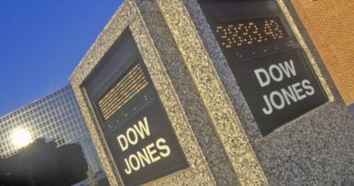 Dow Jones Erases Early Losses as Earnings Season Overshadows Iran Tensions