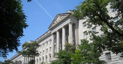 US Leading Economic Index Falls 0.2% in June on Consumer Weakness, Building Permits