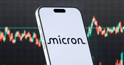 Micron Shares Jump 8% After UBS Lifts Price Target to $1,625