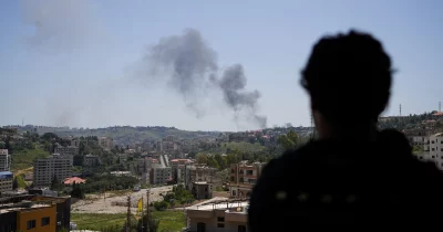Trump Postpones Planned Iran Strike, Opens Diplomatic Window