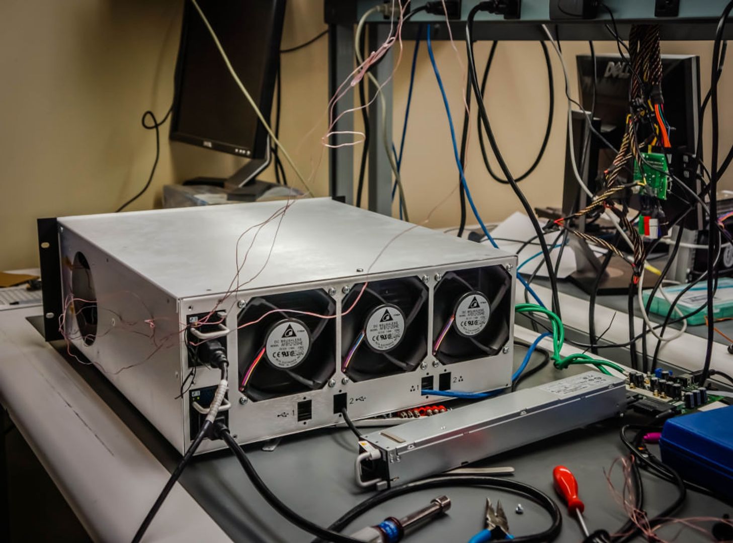 Public Bitcoin Miners Dumped More Coin in Q1 Than All of Last Year as Profit Squeeze Bites