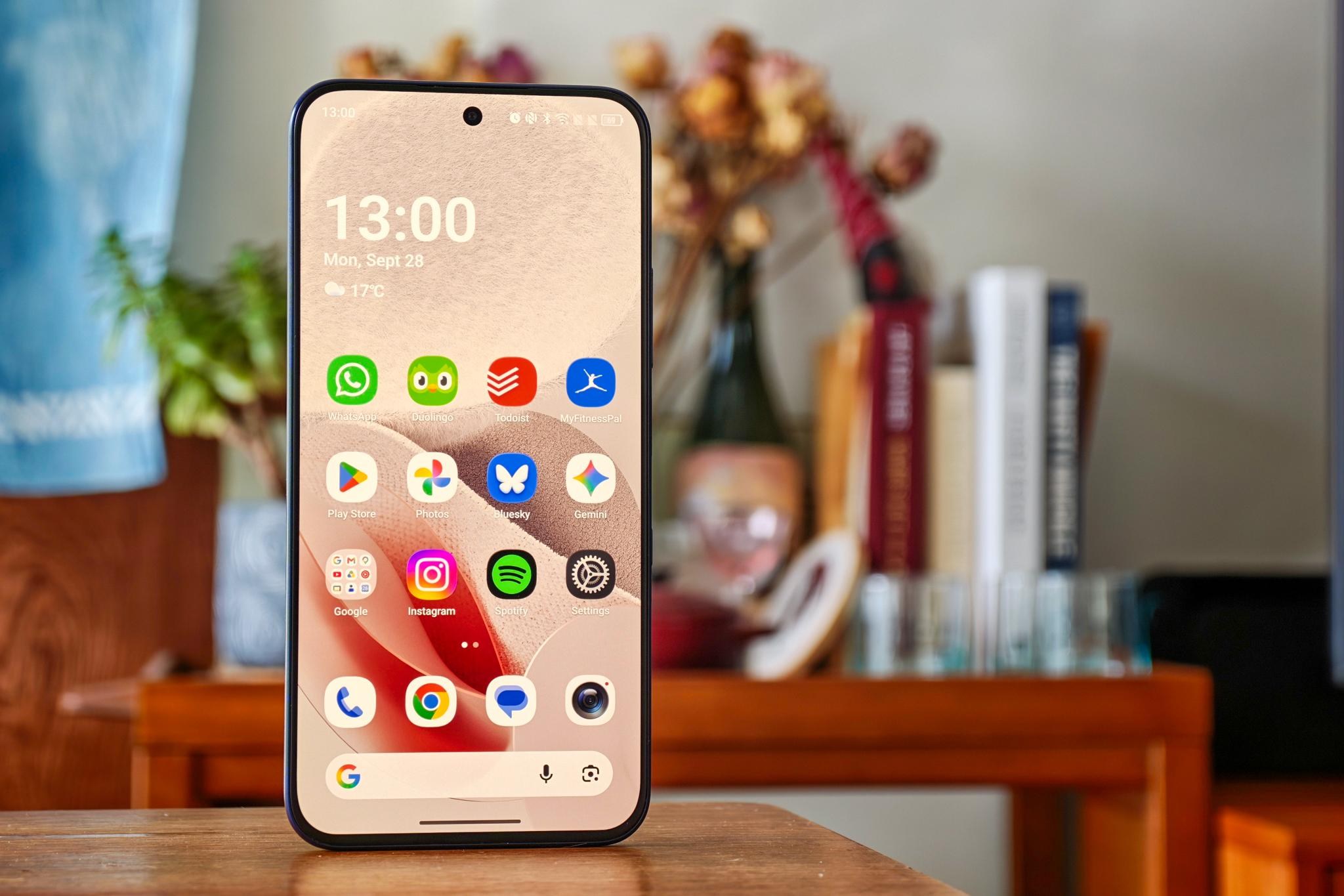 TCL's P80 Ultra Is the First Nxtpaper Phone With an OLED Screen