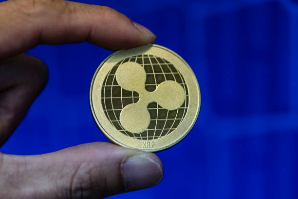 XRP Drops Below Key Support as Elliott Wave Pattern Points to $0.92